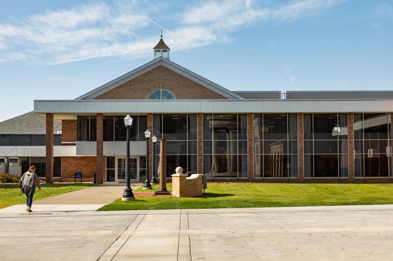 Hillsdale College Dow Hotel And Conference Center Екстер'єр фото